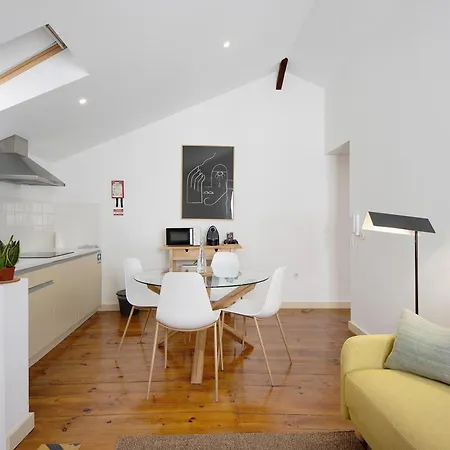 아파트 Crooked Floor House - Attic *